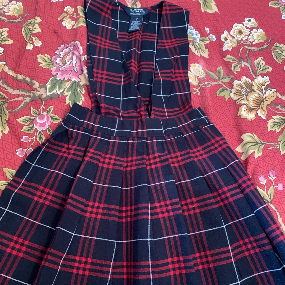 Girls sz 7 red/navy/wh plaid jumper French Toast